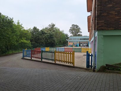 Puerta Pabellón La Concha de Villaescusa