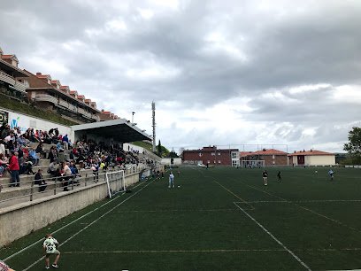 Campo de Fútbol de San Vicente de la Barquera