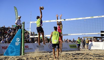 Campos de Voley playa Laredo