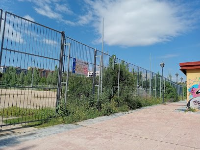 IDMB Los Poblados – Campo de fútbol