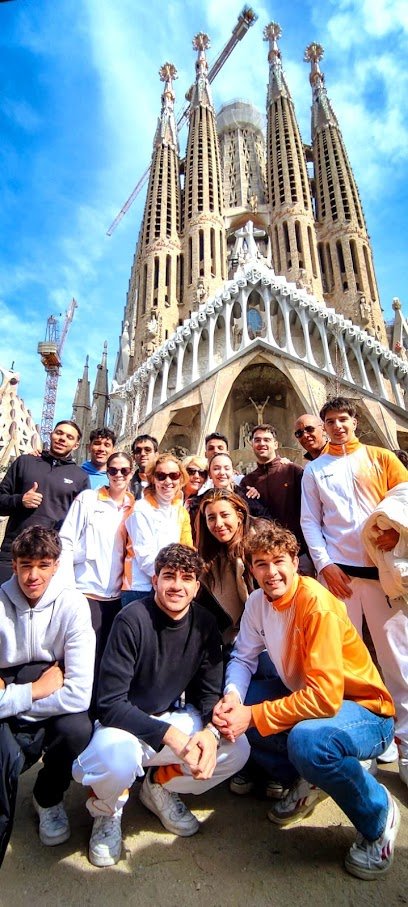 Escuela de Baloncesto Club Deportivo RHULE BASKETBALL
