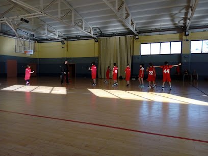 Polideportivo y Piscina Municipal Covadonga