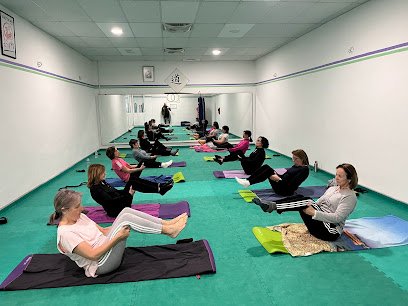 GIMNÀS DO – ESCOLA DE KARATE -CENTRO DE ENTRENAMIENTO Y SALUD