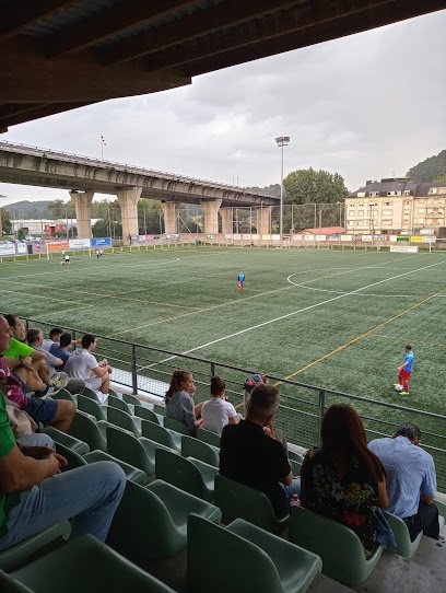 Campo de Fútbol de Solares