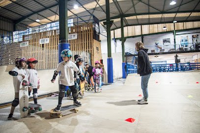 GURETXOKO SKATESKOLA ESCUELA DE SKATE