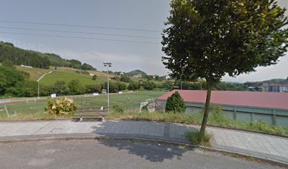 Campo De Futbol URNIETA / Urnietako futbol zelaia