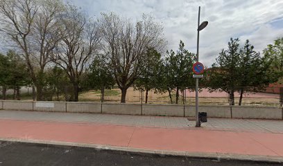 Campo de fútbol de tierra 01