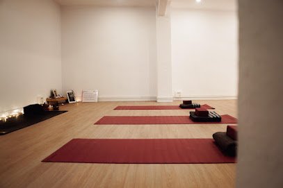 OM·TAO Badalona | Escola de Yoga, Kung fu i Tai Chi