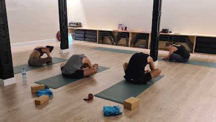 Ceiba Yoga – Clases de Yoga y Barré en Arganzuela – Delicias