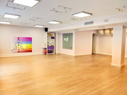 Estudio de AeroYoga Zaragoza – Sala de actividades La Vida en Verde