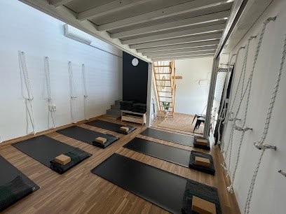 Atma Yogui Estudio de Yoga