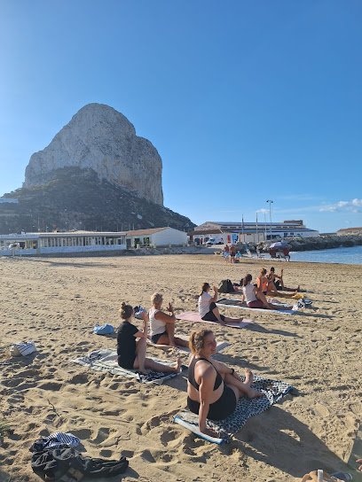 Yoga En La Playa Cantal Roig