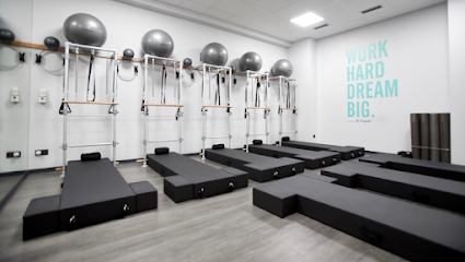 SINGULAR Women Pilates (Estudio de Pilates en Rúa México)