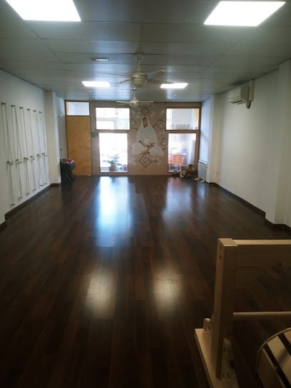 Centro Yoga Sudhamani