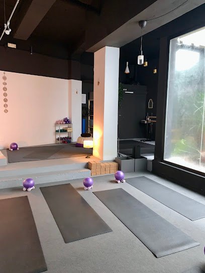 Utopía · Yoga Studio